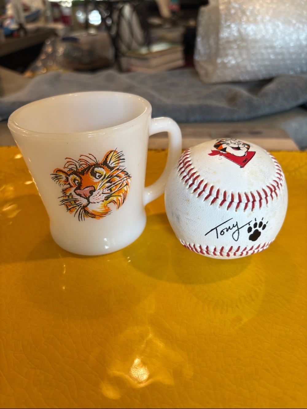 Vintage White Anchor Hocking by Fire King. Tony the Tiger mug & autographed
Ball